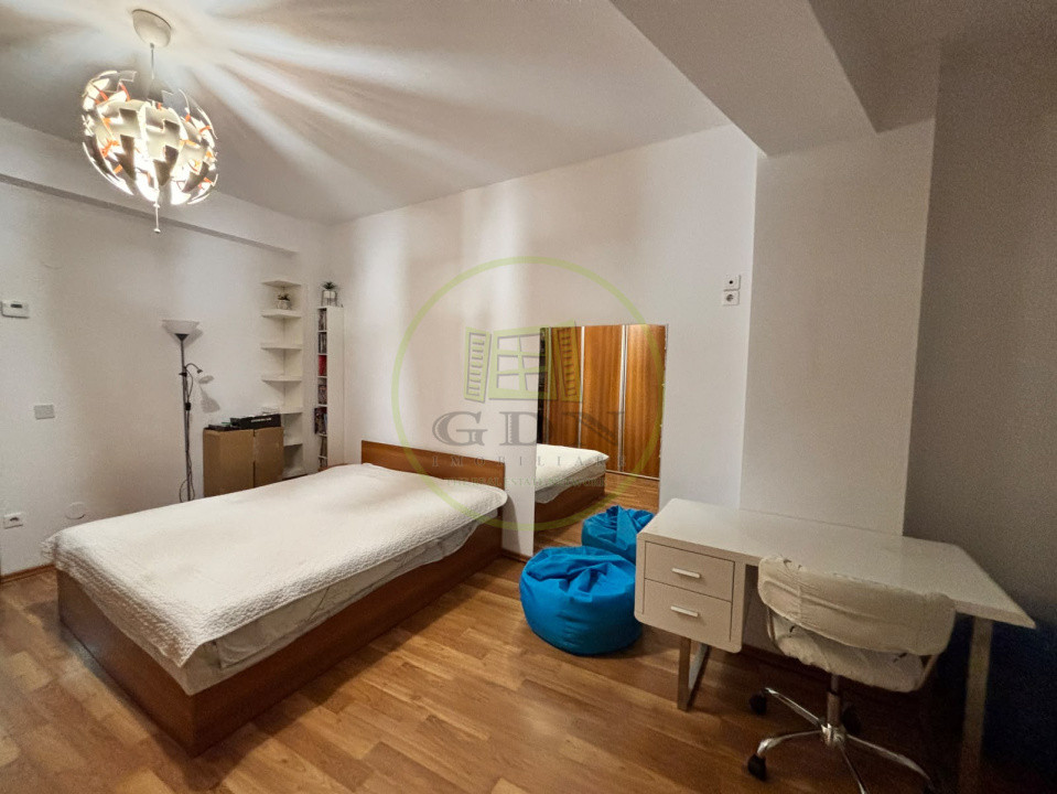 Apartament 3 camere, 78 mp, open space, Calea Severinului, zona Supeco