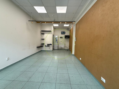 Spatiu comercial, 31 mp, Cartier Rovine, Zona Facultatea De Drept 