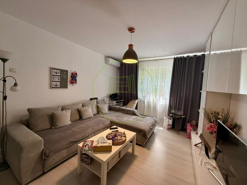 Apartament 3 camere, 53 mp, cartier Craiovita Noua, zona Hotel Bacolux