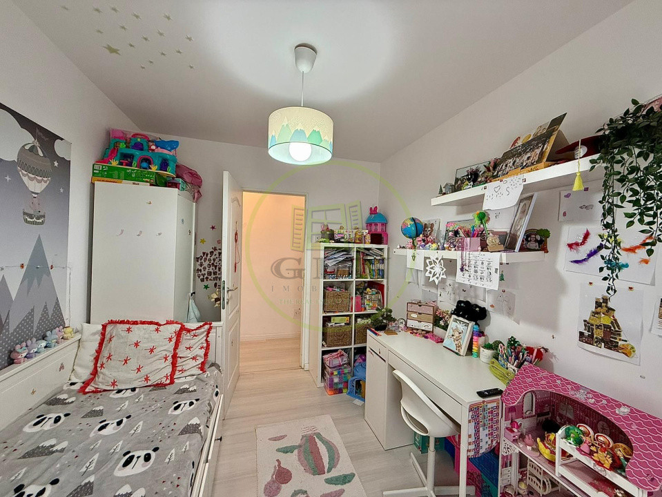 Apartament 3 camere, 53 mp, cartier Craiovita Noua, zona Hotel Bacolux