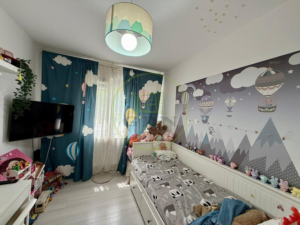 Apartament 3 camere, 53 mp, cartier Craiovita Noua, zona Hotel Bacolux