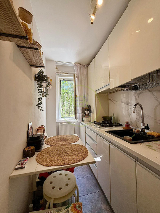 Apartament 3 camere, 53 mp, cartier Craiovita Noua, zona Hotel Bacolux