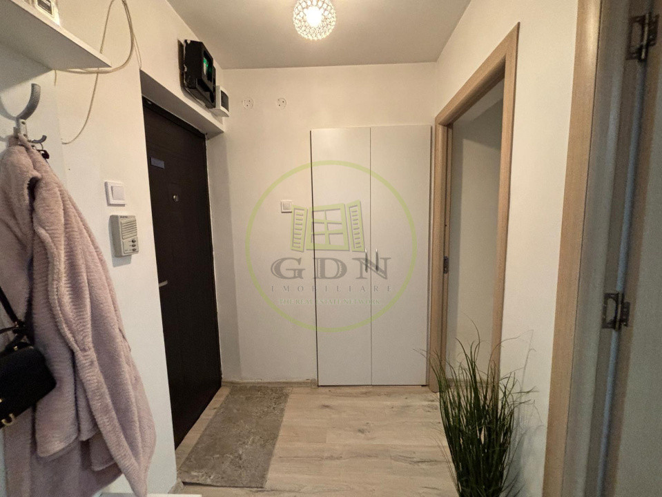 Garsoniera semidecomandata, 36 mp, Centru, zona Ramada Plaza