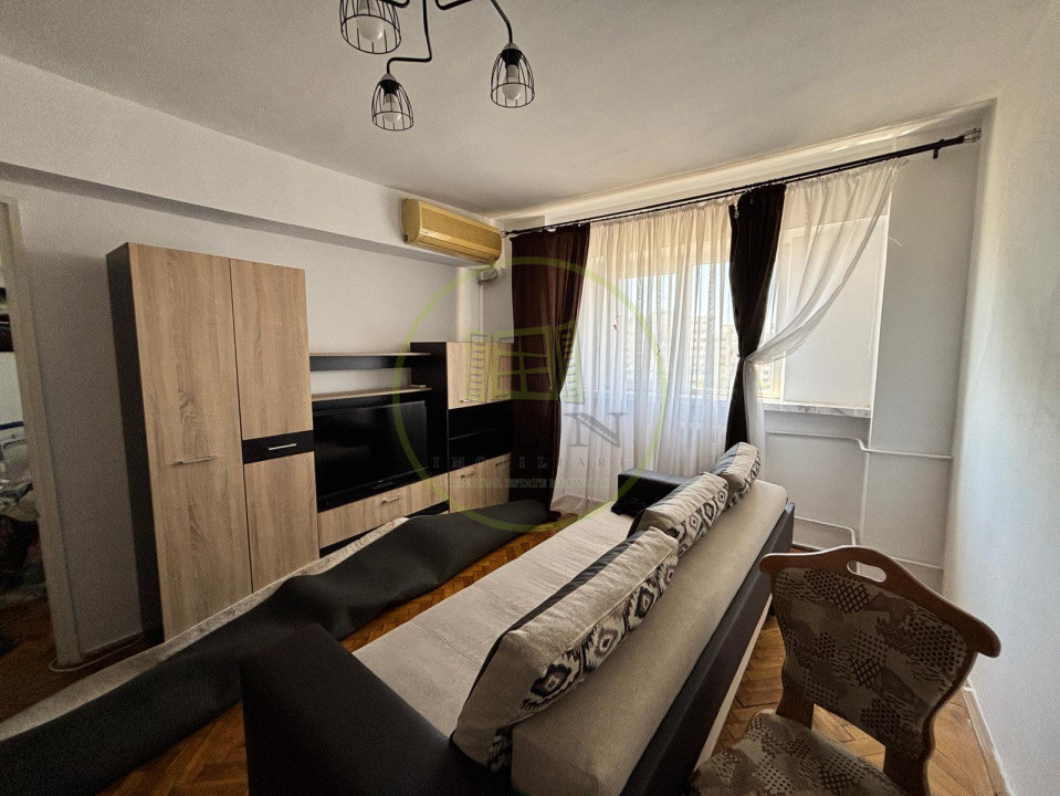 Apartament 2 camere semidecomandat, 51 mp, Centru, zona Ramada Plaza