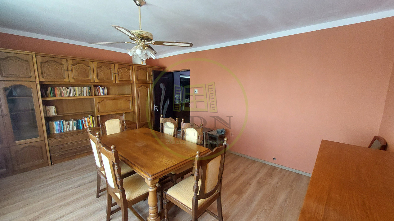Apartament 4 camere, 100 mp, cartier Craiovita Noua, zona Carrefour
