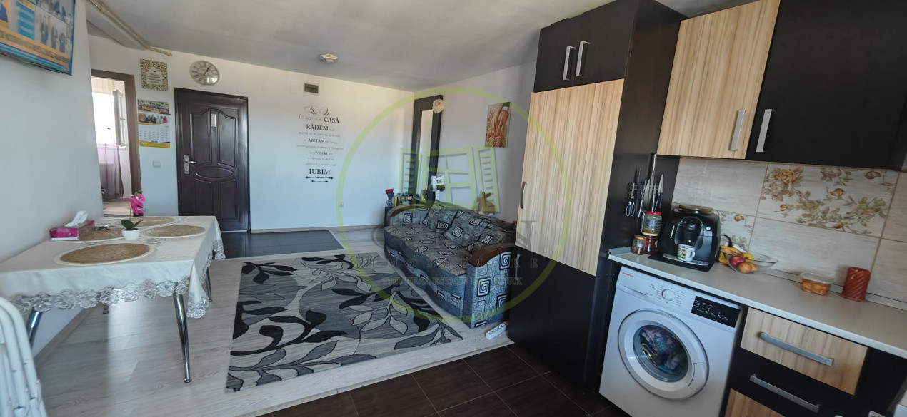 Apartament 3 camere, 58 mp, mansarda, Lapus zona trenul pierdut