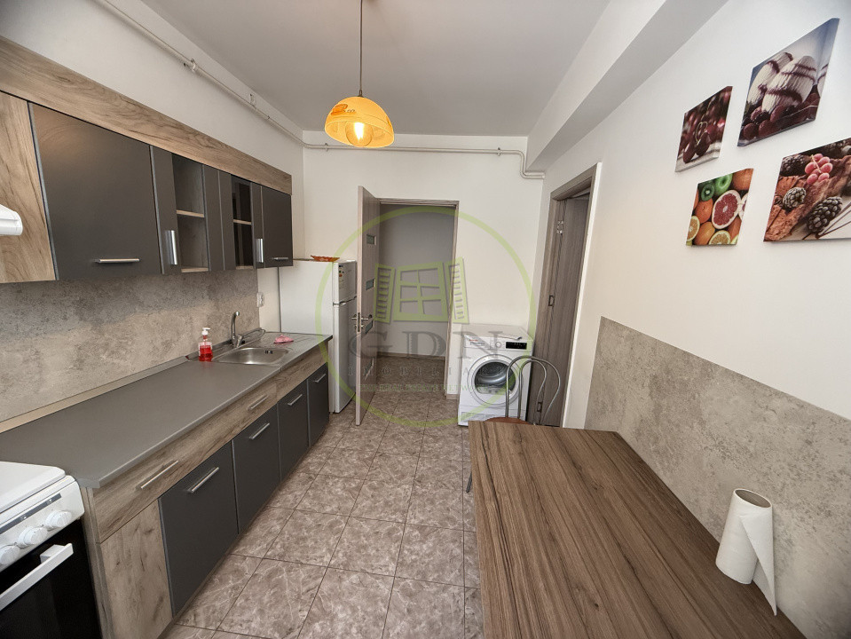 Garsonieră decomandată, 42 mp, cartier Cornițoiu, zona Liceul George Bibescu