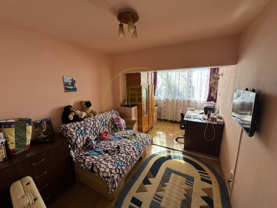 Apartament cu 4 camere | 86 mp | etaj 3/4 | Tractorul, str Aluminiului | Brasov