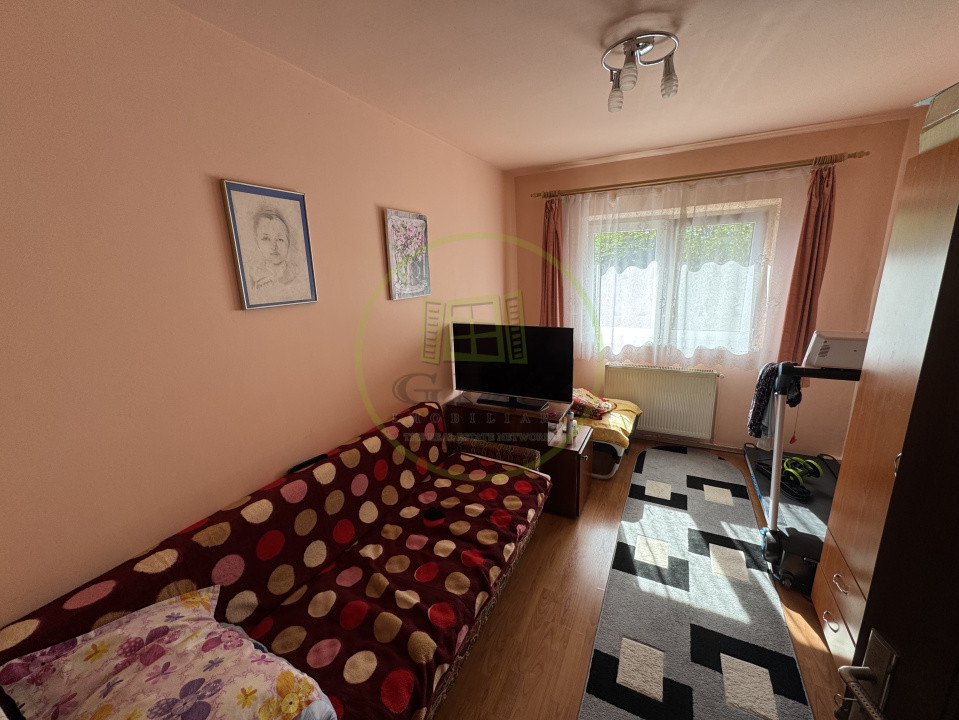 Apartament cu 4 camere | 86 mp | etaj 3/4 | Tractorul, str Aluminiului | Brasov