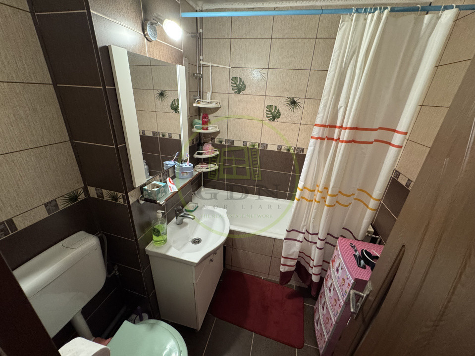 Apartament cu 4 camere | 86 mp | etaj 3/4 | Tractorul, str Aluminiului | Brasov