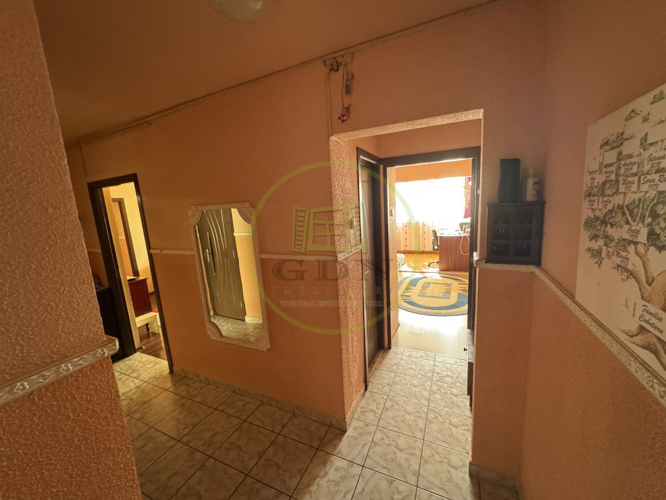 Apartament cu 4 camere | 86 mp | etaj 3/4 | Tractorul, str Aluminiului | Brasov