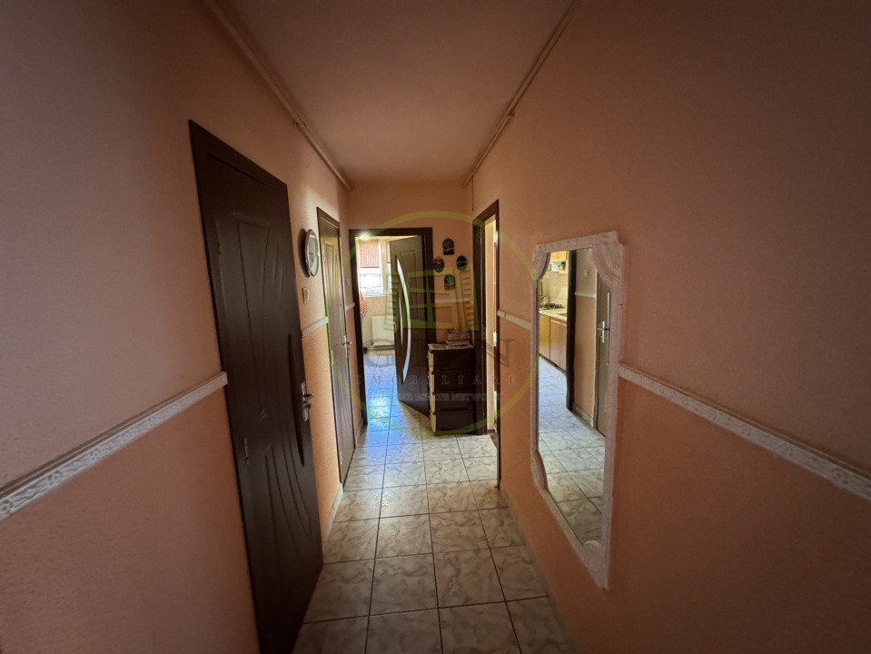 Apartament cu 4 camere | 86 mp | etaj 3/4 | Tractorul, str Aluminiului | Brasov