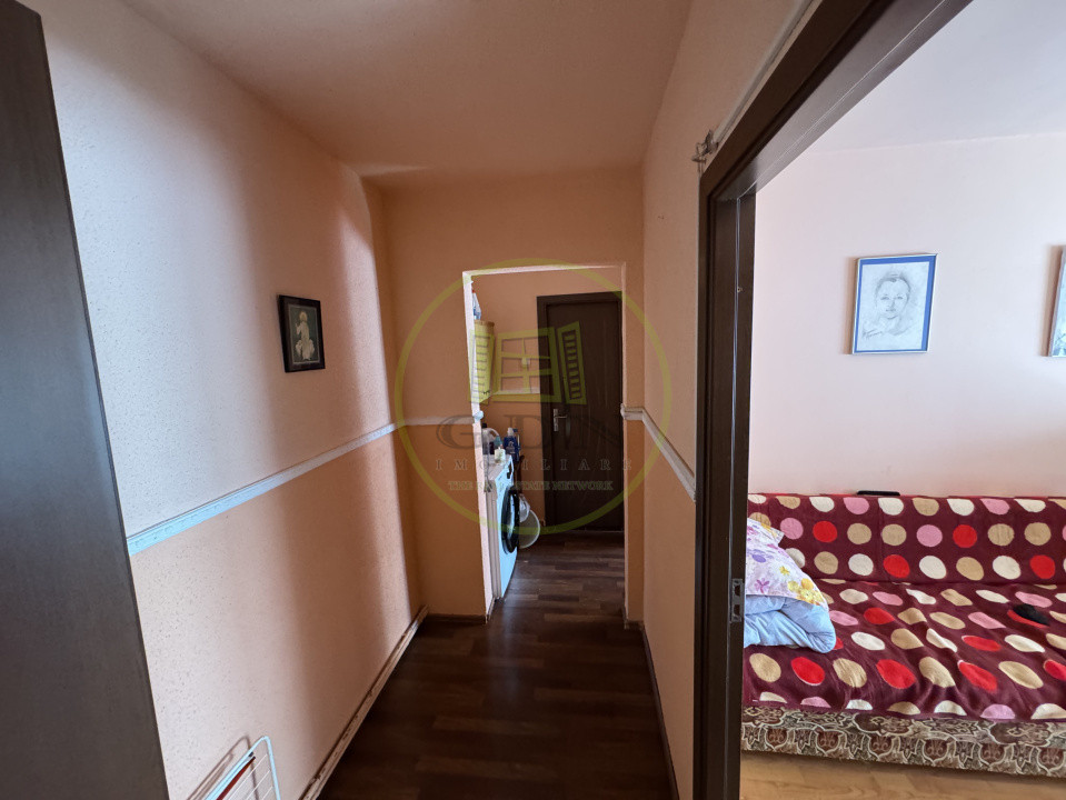 Apartament cu 4 camere | 86 mp | etaj 3/4 | Tractorul, str Aluminiului | Brasov