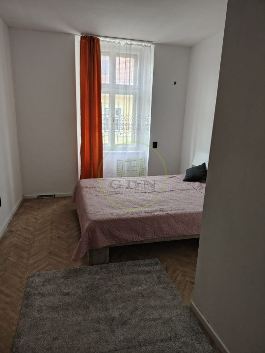Apartament central 3 camere de inchiriat