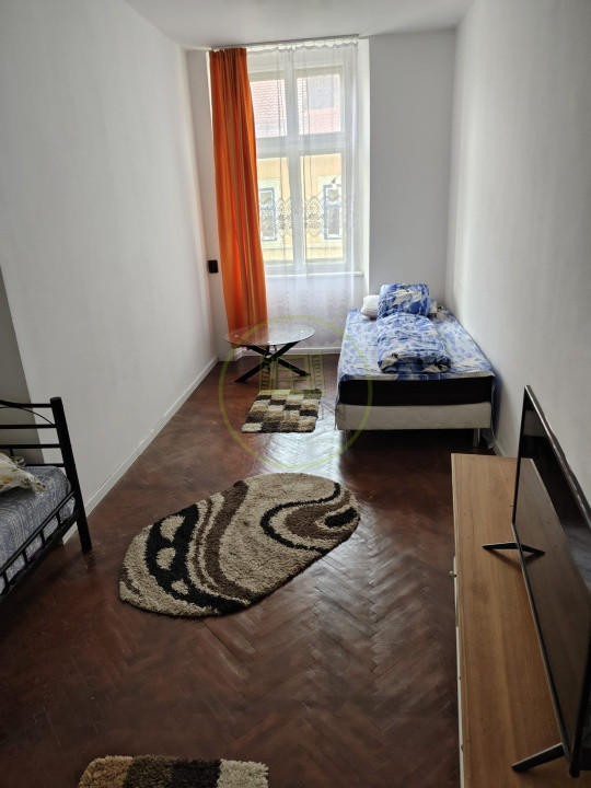 Apartament central 3 camere de inchiriat