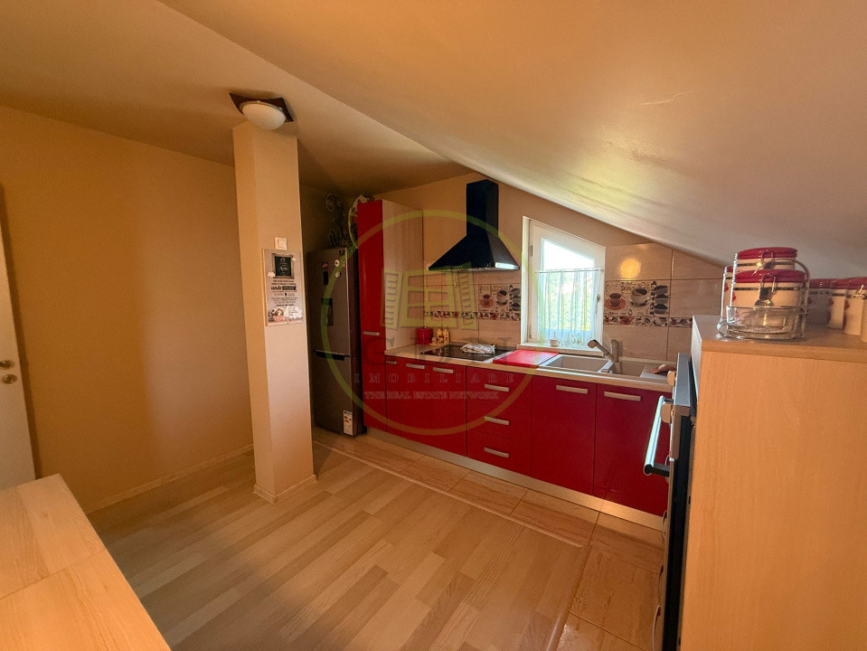 Apartament 3 camere decomandat, 100 mp, Bariera Valcii, zona Bordei 
