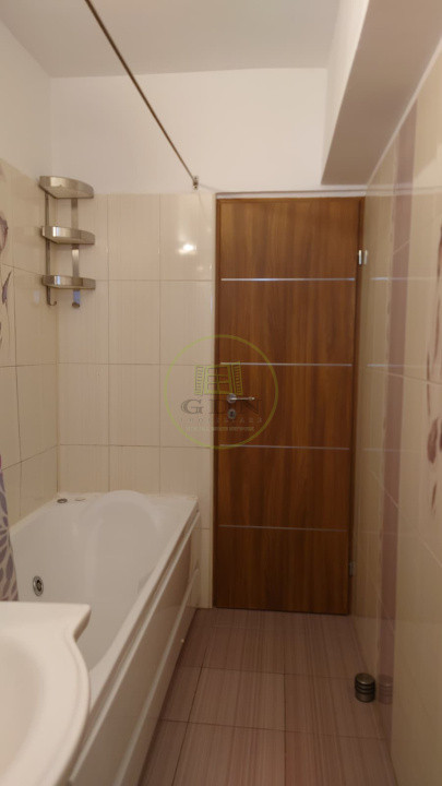 Apartament de vanzare, doua camere, decomanda, 66mp, zona Garii