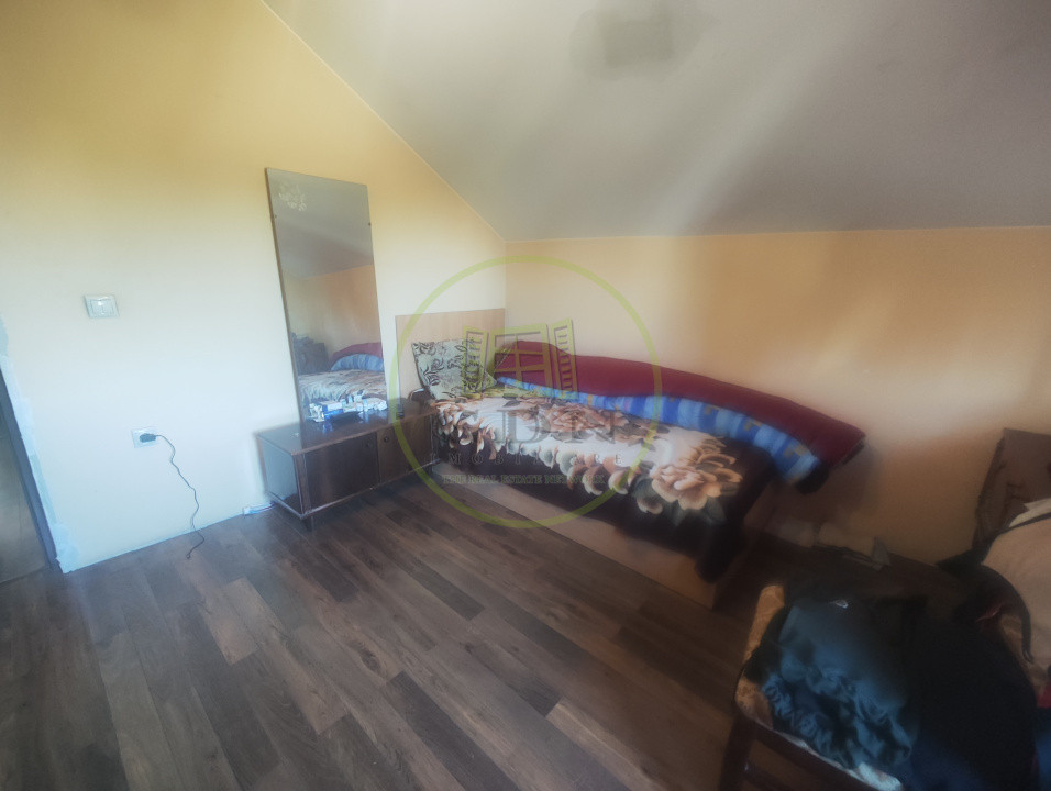 Casa 4 camere, teren 500 mp, Preajba, zona Damila