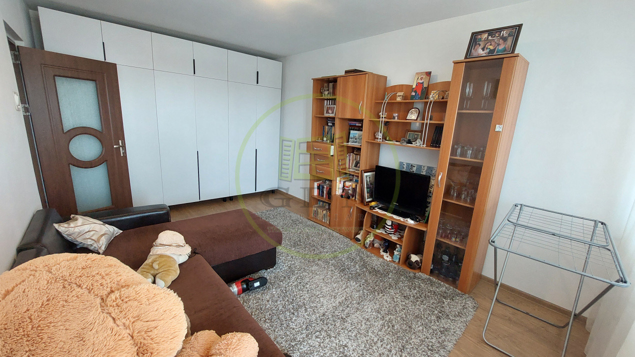 Apartament 3 camere, decomandat, 71 mp, Brazda, zona Simplon