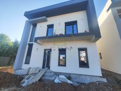 Casa 4 camere, teren 200 mp, localitate Malu Mare, zona Selgros