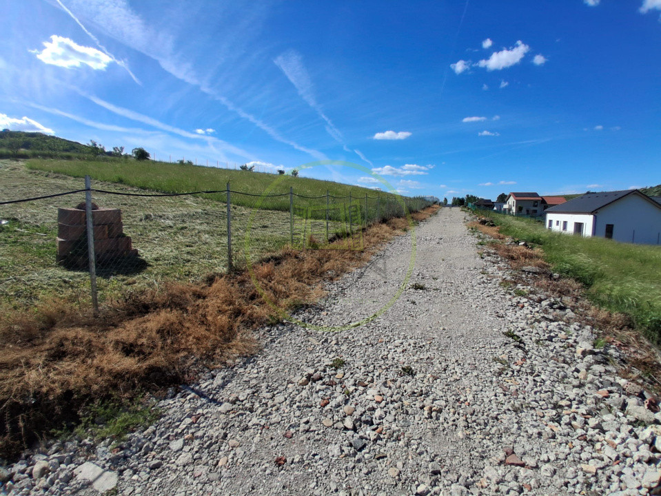 Teren intravilan de vânzare, 700 mp.  la 8 km de Cluj-Napoca
