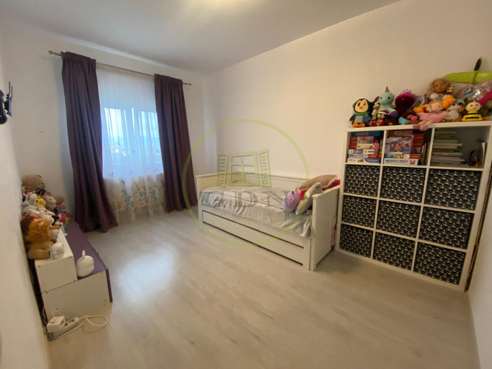 Apartament Generos 3 Camere – Zonă Deventer, Parcare Inclusă 
