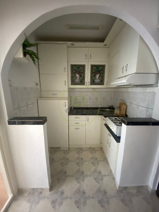 Garsonieră utilată, mobilată, str Uzinelor, după Podul CFR, tel 0749645066