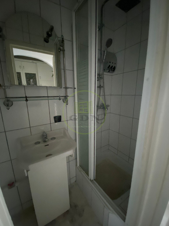 Garsonieră utilată, mobilată, str Uzinelor, după Podul CFR, tel 0749645066