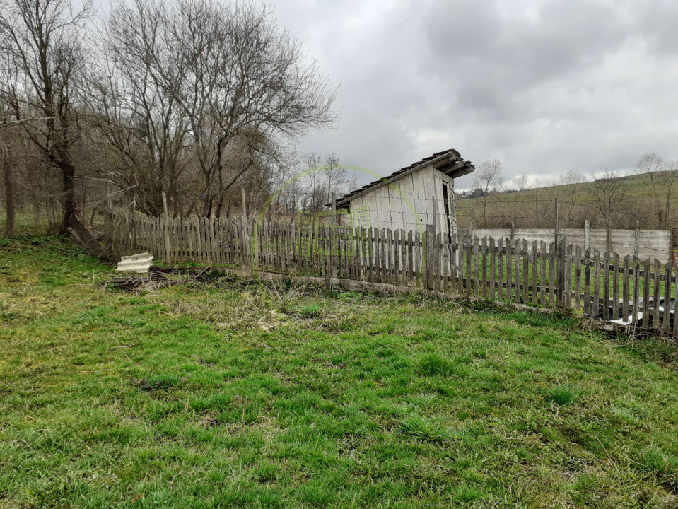 Casa  4 camere de vanzare in  Valeni jud. Brasov