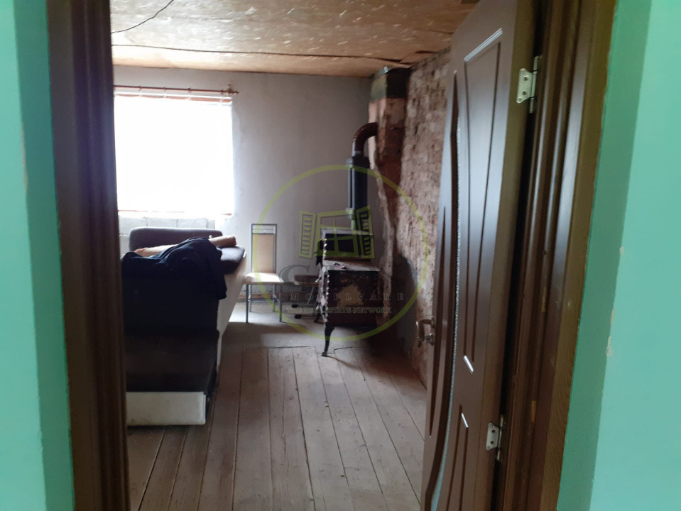 Casa  4 camere de vanzare in  Valeni jud. Brasov