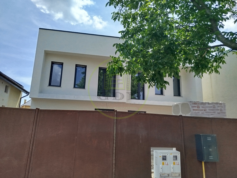 Casă duplex