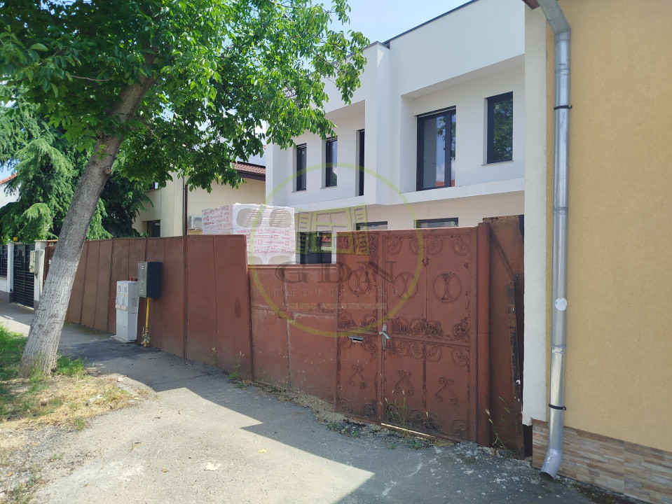 Casă duplex