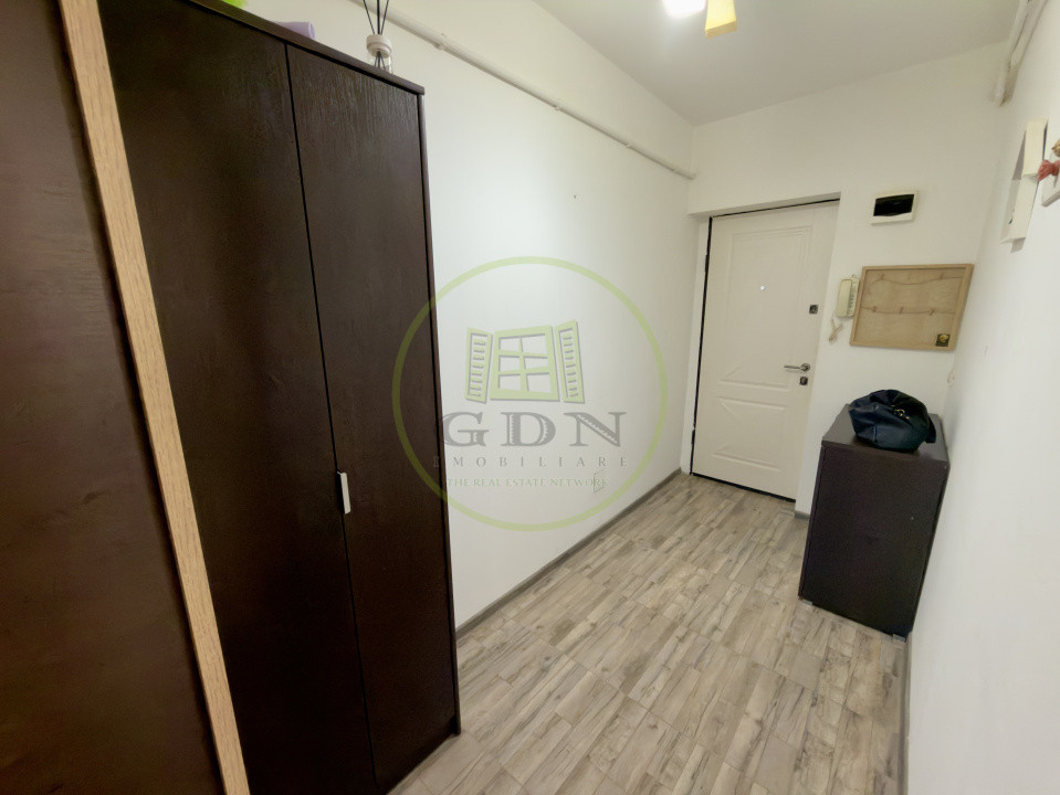 Apartament 2 camere, decomandat, cartier Craiovita Noua, zona Racheta