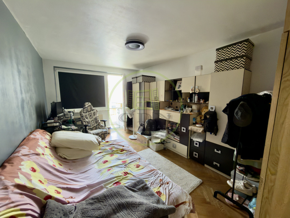 Apartament 2 camere, decomandat, 76.72 mp, Centru, zona Km 0