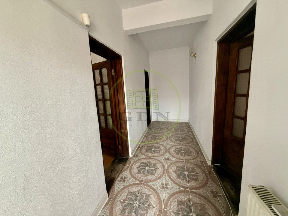 Apartament 3 camere, decomandat, 115.54 mp, Garii