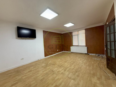 Apartament 3 camere, decomandat, 115.54 mp, Garii