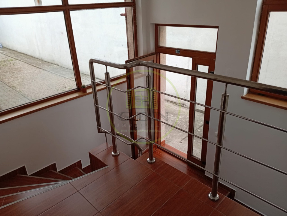 Casă 4 Camere pe 2 Nivele – Ideală pentru Firme / Muncitori