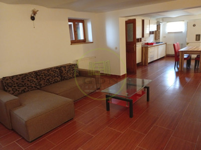 Casă 4 Camere pe 2 Nivele – Ideală pentru Firme / Muncitori