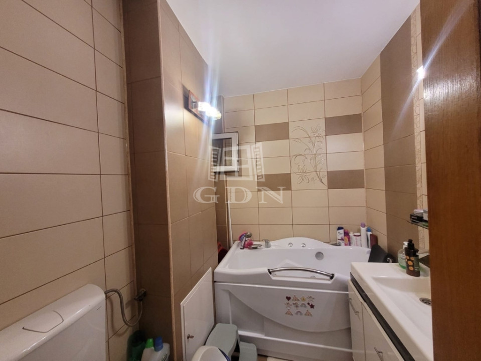 Vanzare apartament - Bld. Bucuresti