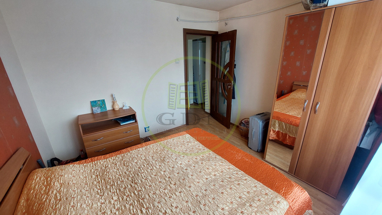 Apartament doua camere decomandat, 52 mp, cartier Cornitoiu, zona Liceul Bibescu