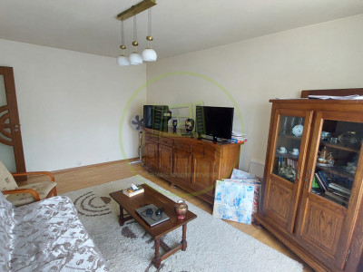 Apartament doua camere decomandat, 52 mp, cartier Cornitoiu, zona Liceul Bibescu