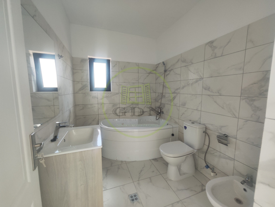 Casa 3 camere, teren 267, Malu Mare, zona Selgros