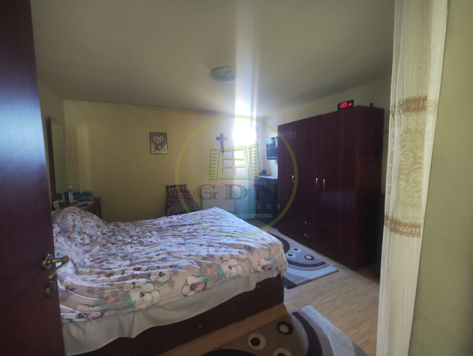 Casa 5 camere, teren 1073 mp,  Craiova, cartier Lascar Catargiu