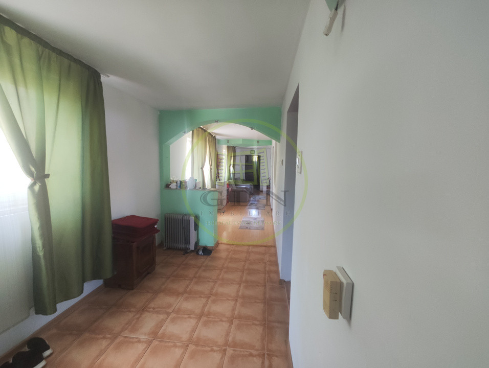 Casa 5 camere, teren 1073 mp,  Craiova, cartier Lascar Catargiu