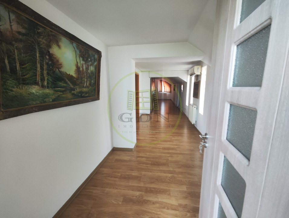 Casa 5 camere, teren 1073 mp,  Craiova, cartier Lascar Catargiu