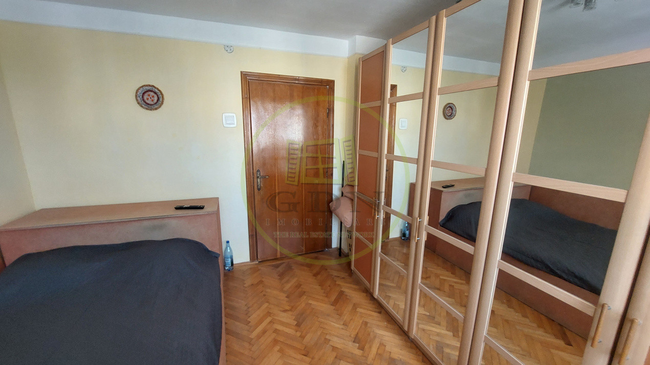 Apartament 4 camere, decomandat, 87 mp, cartier 1 Mai, zona Sara