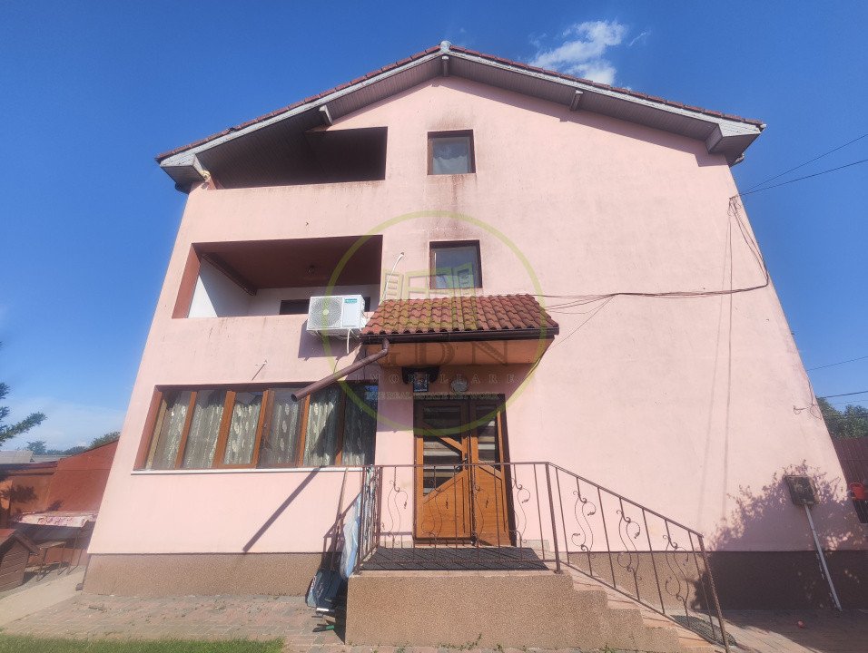 Casa 6 camere, teren 400 mp, localitatea Braniste, com. Podari