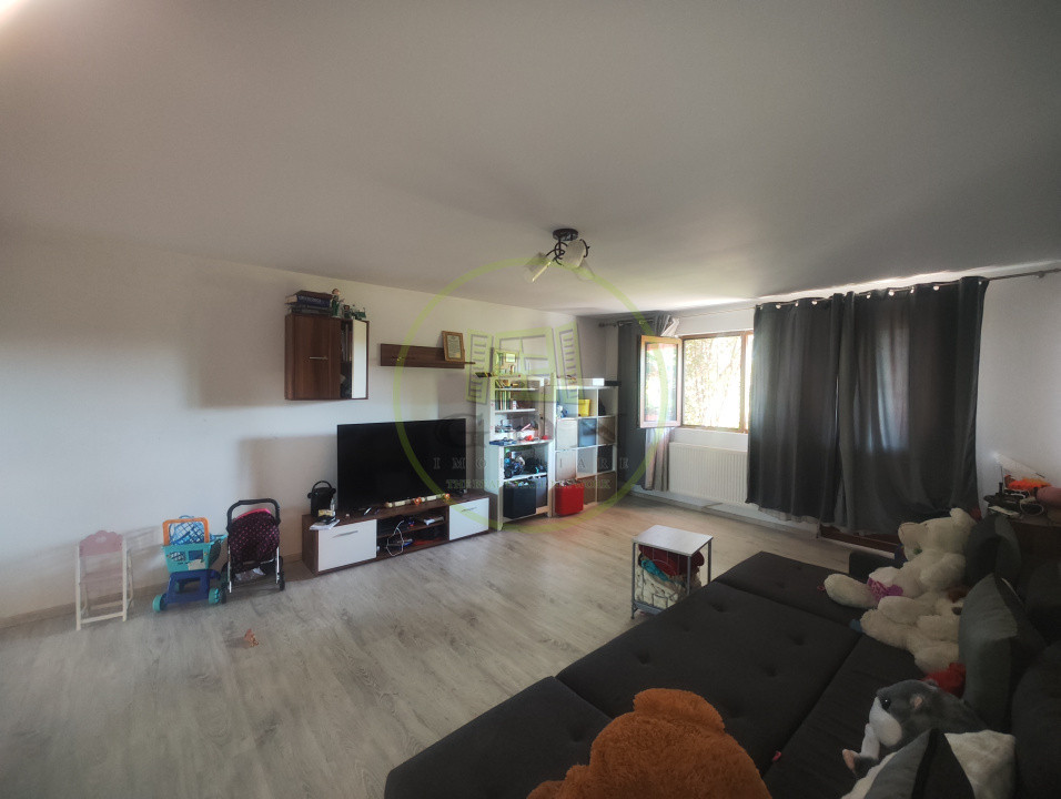 Casa 6 camere, teren 400 mp, localitatea Braniste, com. Podari