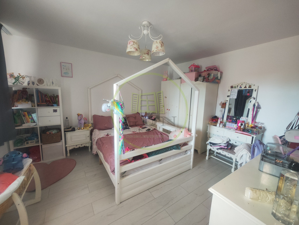 Casa 6 camere, teren 400 mp, localitatea Braniste, com. Podari