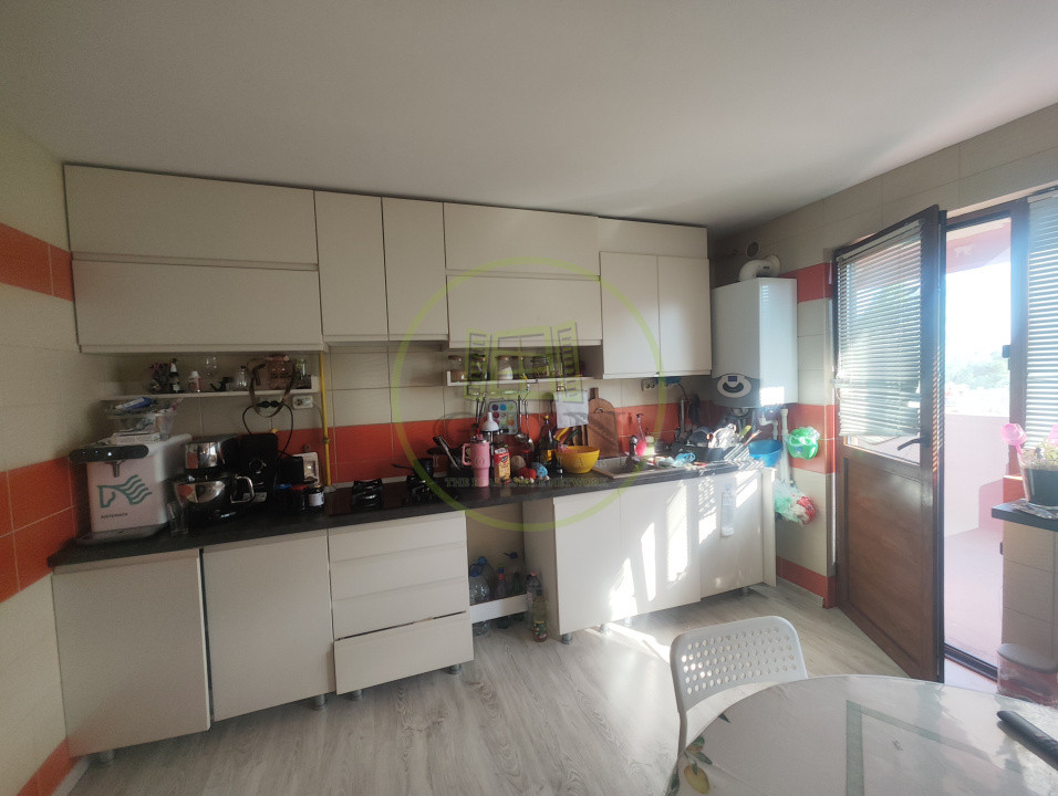 Casa 6 camere, teren 400 mp, localitatea Braniste, com. Podari